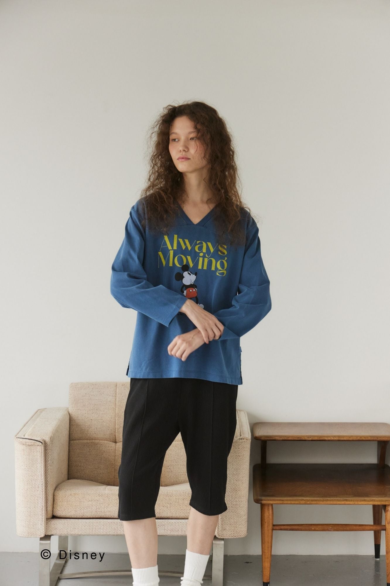 ［Mickey Mouse］V-neck L/S tee ②