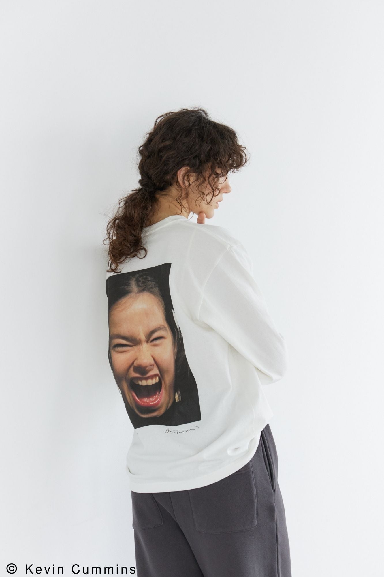 Kevin Cummins Photo L/S Tee – +81BRANCA